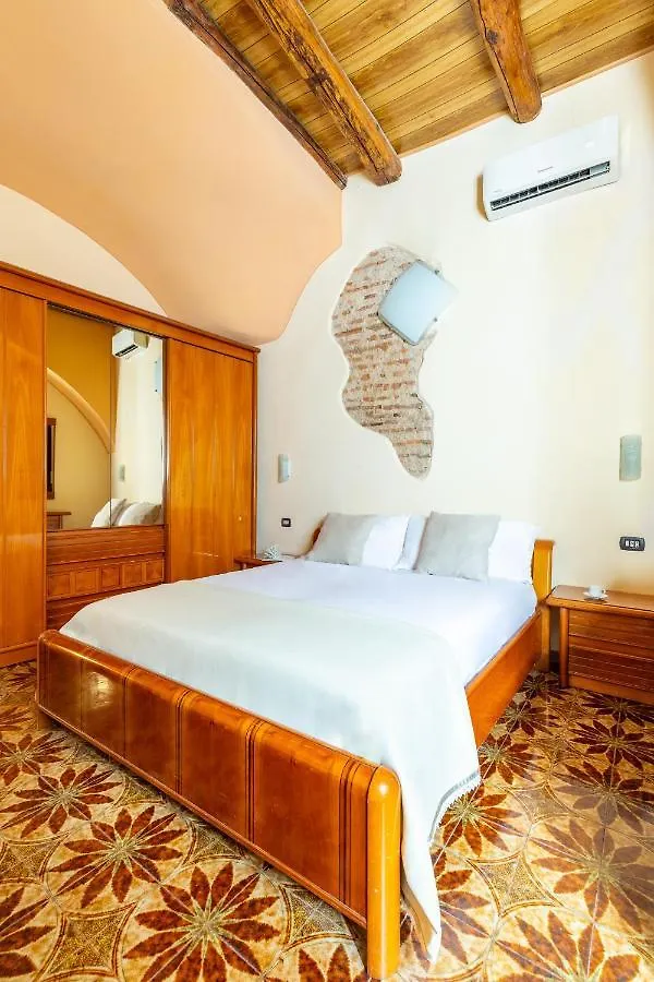 Amphitheater Apartment By Wonderful Italy Napoli