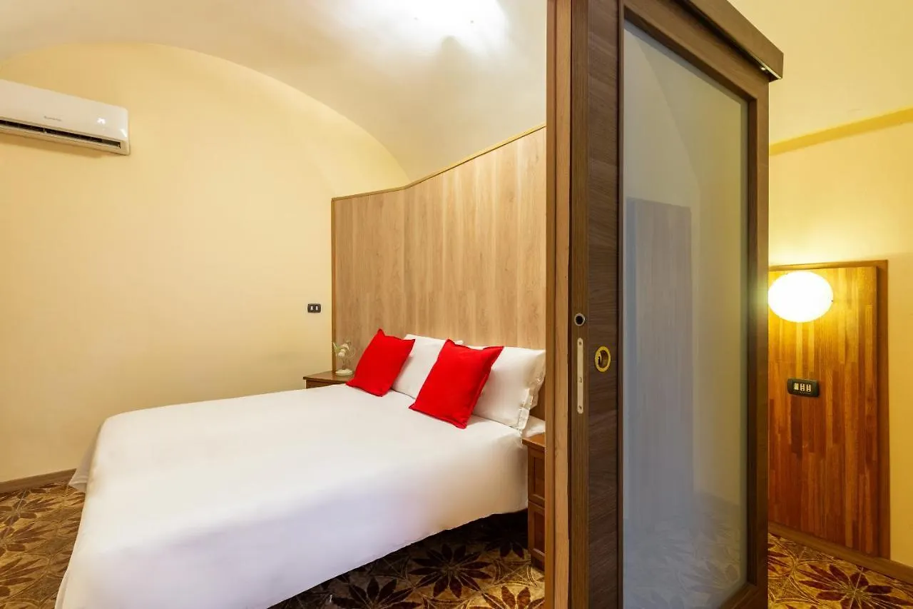 Amphitheater Apartment By Wonderful Italy Napoli