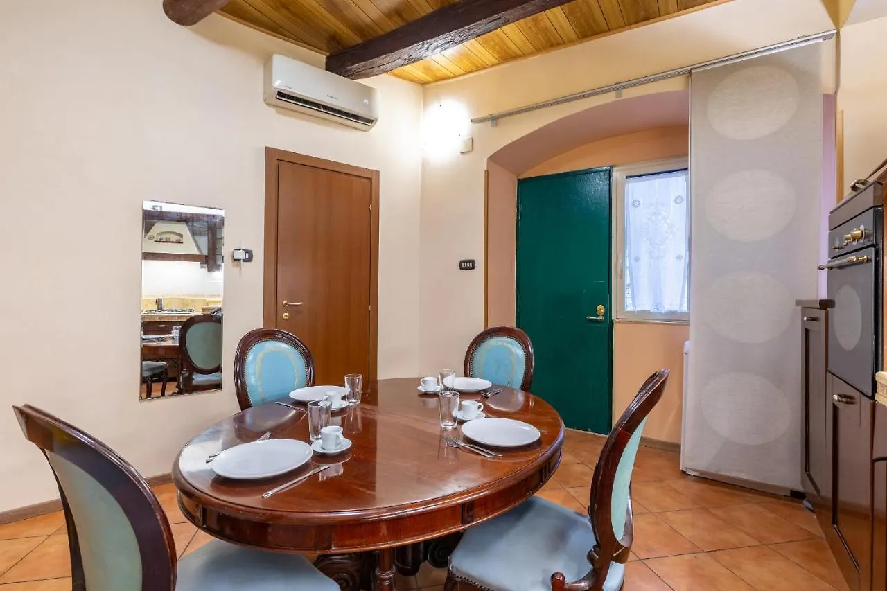 Amphitheater Apartment By Wonderful Italy Napoli Italien